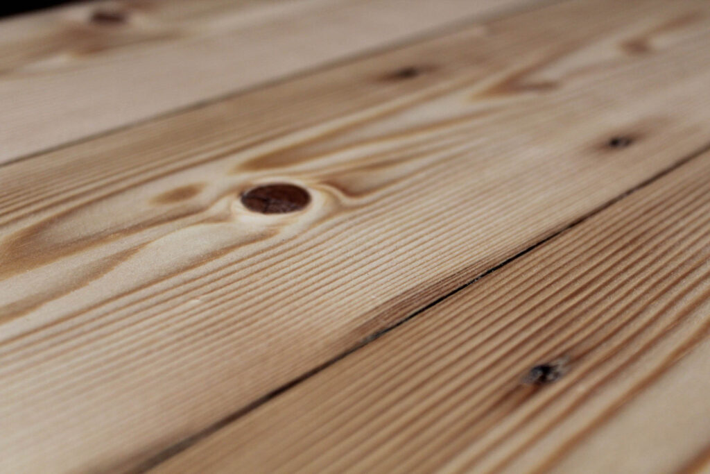 baltic pine-raw